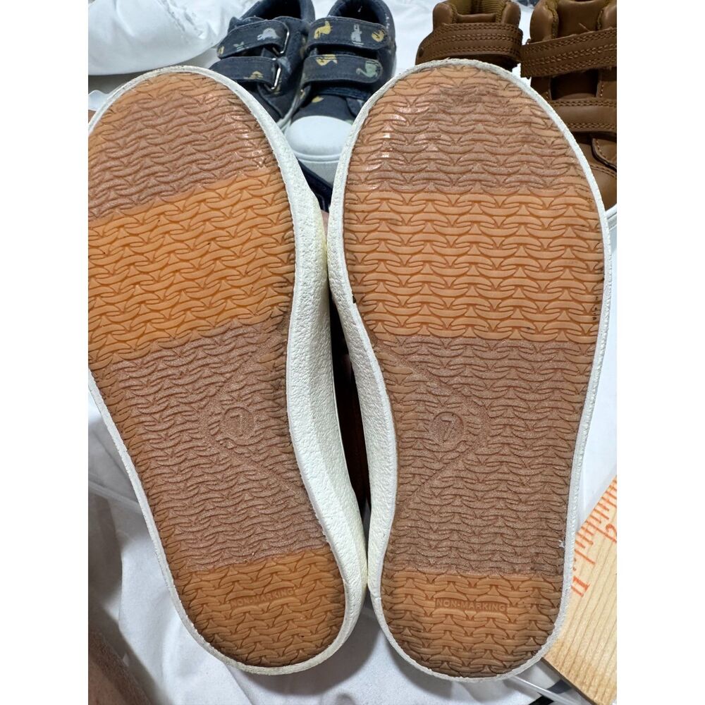 Cat & Jack Leather shoes, sandals &sneakers. Apakoa boots Size 7 Toddler -4 pair - Picture 8 of 9